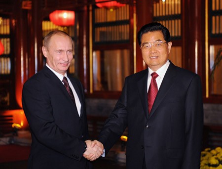 Russia, China strengthen strategic partnership  - ảnh 1